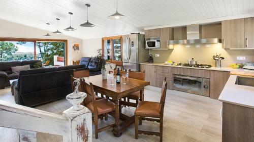 Brugarol Villa Sleeps 6 With Air Con And Wifi