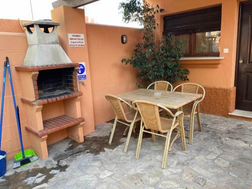 Casa Familiar Cerca de La Playa Con Piscina Compartida