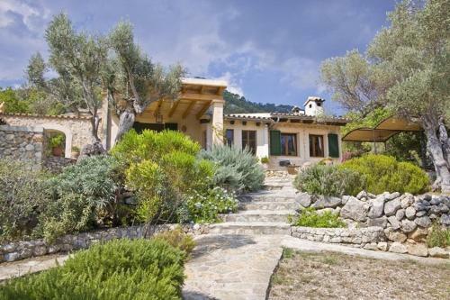Caimari Villa Sleeps 6 With Pool Air Con And Wifi