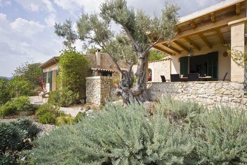 Caimari Villa Sleeps 6 With Pool Air Con And Wifi