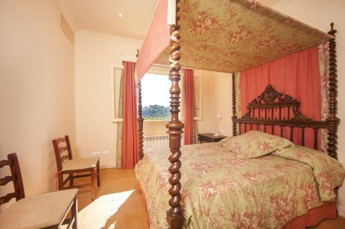 Caimari Villa Sleeps 12 With Pool Air Con And Wifi