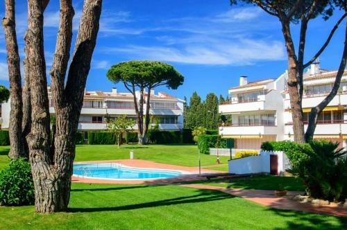 Calella de Palafrugell Apartment Sleeps 4 Pool