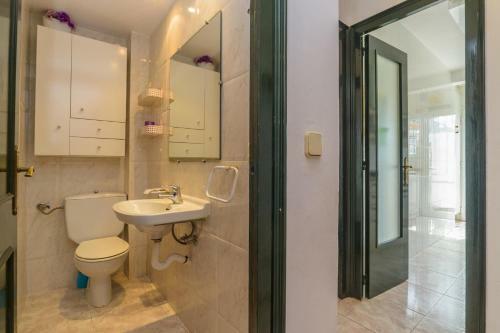 Calella de Palafrugell Apartment Sleeps 4 Pool