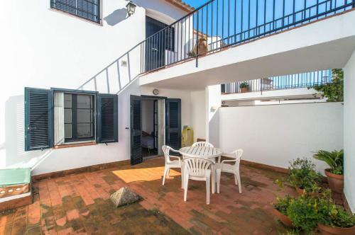 Calella de Palafrugell Holiday Home Sleeps 6 With Pool