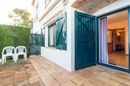 L-1 Calella de Palafrugell 8 Pax