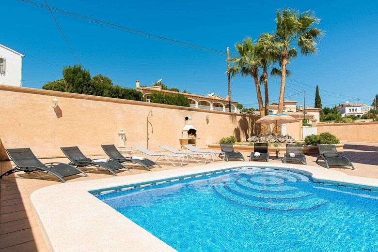 Villa Adoracion
