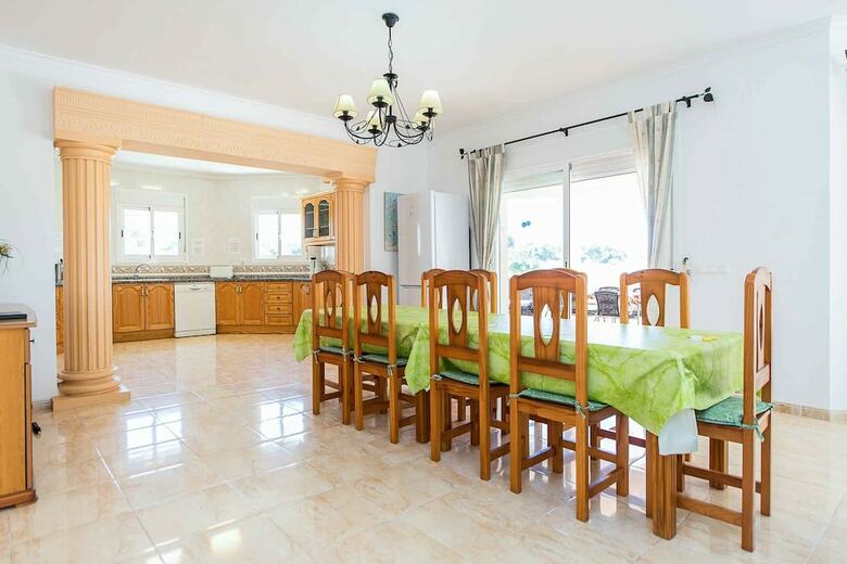 Villa Adoracion