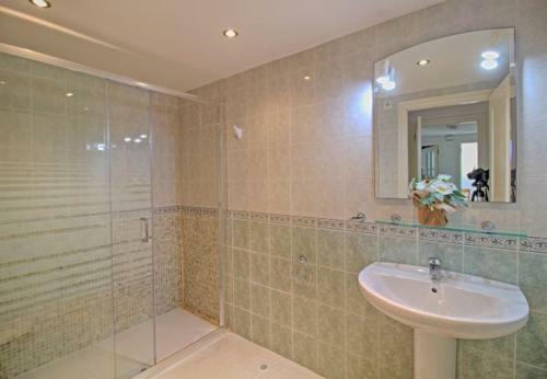 Calpe Apartment Sleeps 5 Pool Air Con T792159