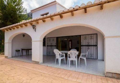 Calpe Villa Sleeps 7 With Pool Air Con And Wifi