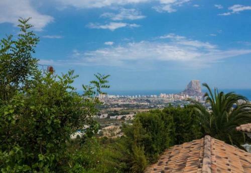 Calpe Villa Sleeps 7 With Pool Air Con And Wifi