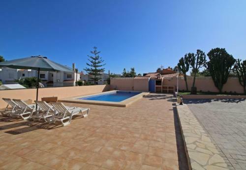 Calpe Villa Sleeps 11 With Pool Air Con And Wifi