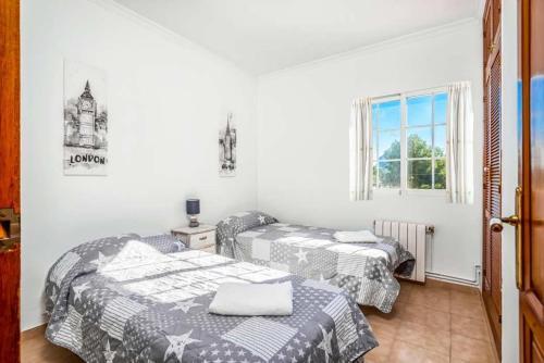 Calpe Villa Sleeps 8 With Pool Air Con And Wifi