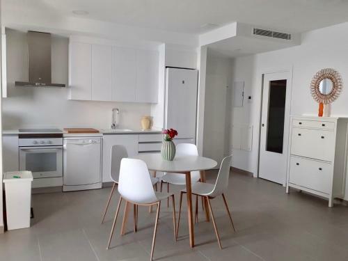Apartamento Infinium 12b Primera Linea de Playa Arenal