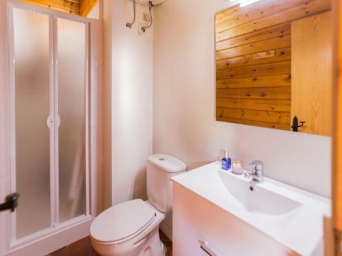 Bungalow With Air Conditioning And Terrace, 1 Km From Beach