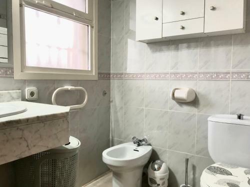 Apartamento Edif. Regata, Piscina, 2� Linea de Playa - 122b