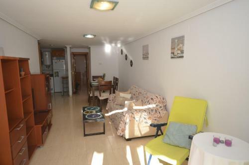 Apartamento Los Pinos I Ref 206