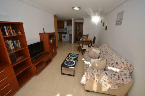 Apartamento Los Pinos I Ref 206