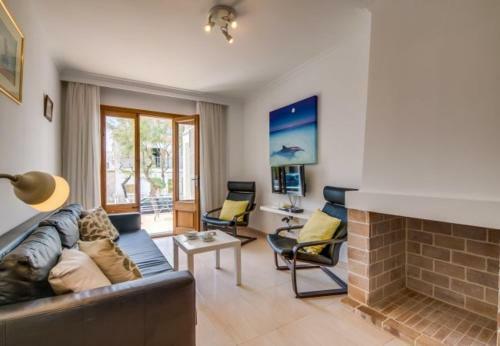 Can Picafort Apartment Sleeps 6 With Air Con And Wifi