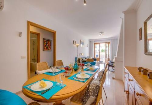 Can Picafort Apartment Sleeps 6 With Air Con And Wifi