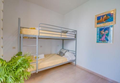 Can Picafort Apartment Sleeps 6 With Air Con And Wifi