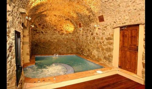 Apartment In Capmany Sleeps 5 With Pool And Air Con