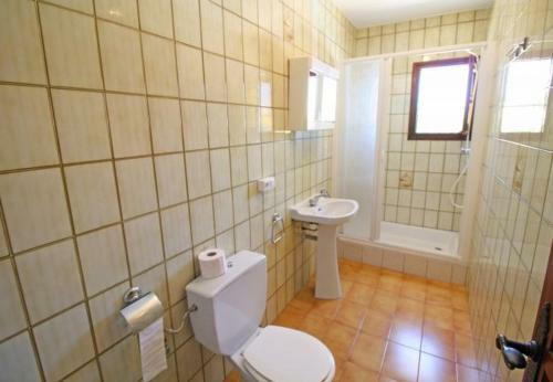 Casas de Torrat Villa Sleeps 7 Pool Air Con T792055