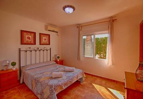 Casas de Torrat Villa Sleeps 11 Pool Air Con Wifi