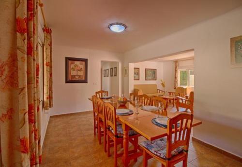 Casas de Torrat Villa Sleeps 11 Pool Air Con Wifi