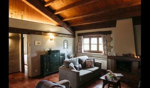 Casserres Villa Sleeps 15 With Pool