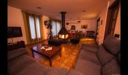 Casserres Villa Sleeps 20 With Pool