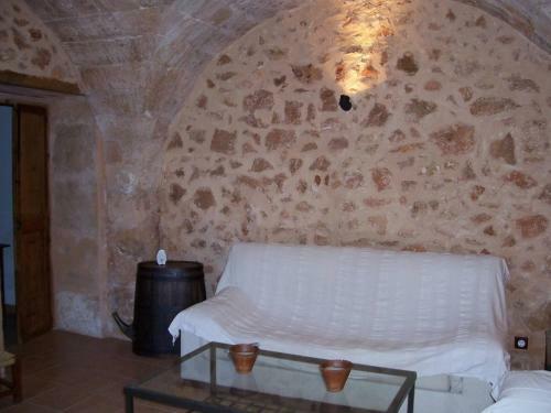 Beautiful Rustic Mallorcan House With Private Pool Near Cas Concos