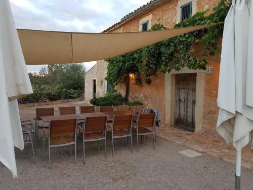 Beautiful Rustic Mallorcan House With Private Pool Near Cas Concos