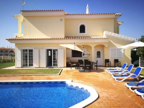 Villa Brady