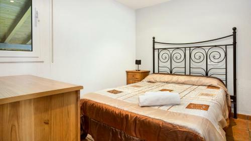Caules Villa Sleeps 8 With Pool