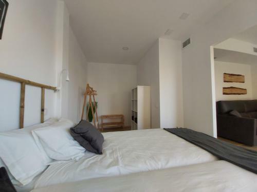 Acero Y Piedra Apartamentos Con Jard�n