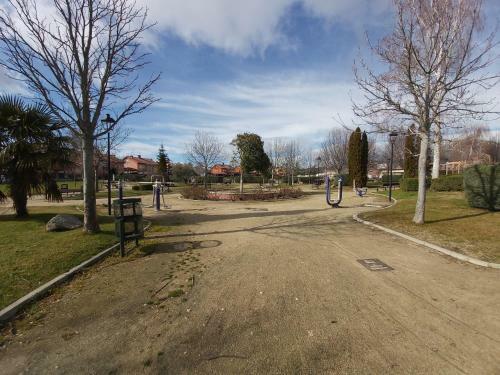 Acero Y Piedra Apartamentos Con Jard�n
