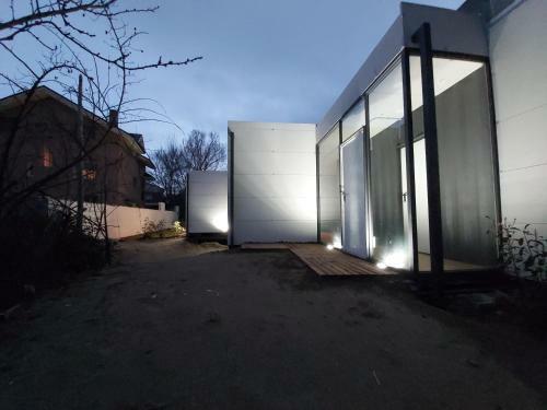 Acero Y Piedra Apartamentos Con Jard�n