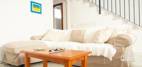 Apartamento Tranquil Terraced House, Conil Center. Sleeps 4