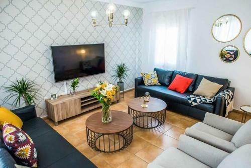 Corralejo Villa Sleeps 10 Pool Wifi T808266