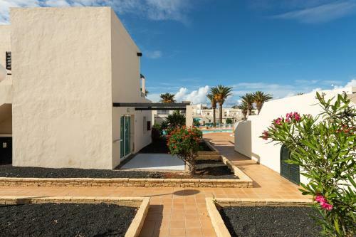 Apartamento 1 Con Terraza Y Piscina En Corralejo