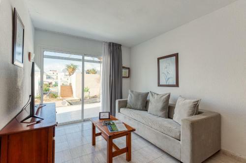 Apartamento 1 Con Terraza Y Piscina En Corralejo