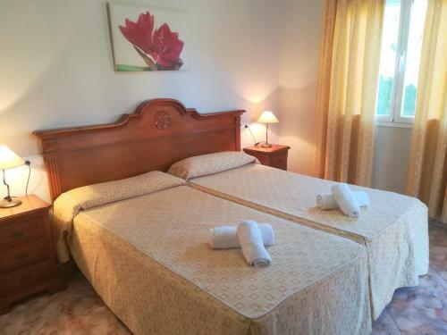 Alicante Villa Sleeps 8 With Pool And Air Con