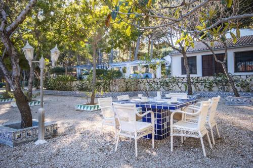 Santa Lucia Villa Sleeps 6 With Pool And Wifi