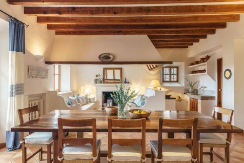 Deia Town House Sleeps 8 With Pool And Air Con