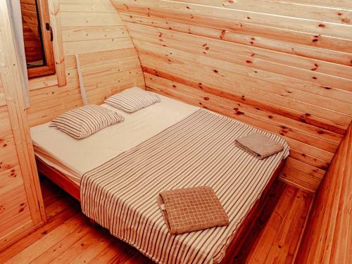 Camping Monta�a Roja