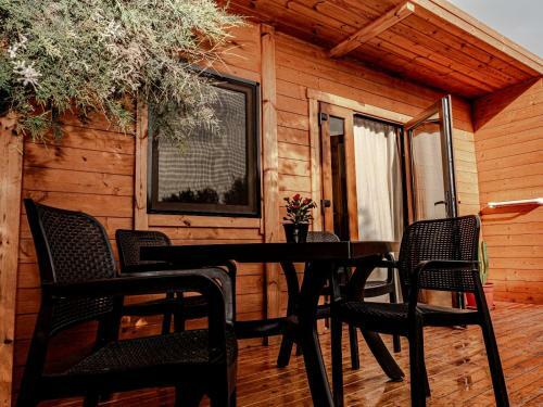 Camping Monta�a Roja