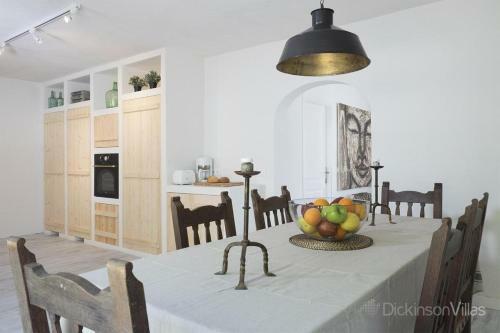 Port de Pollenca Villa Sleeps 8 With Pool And Air Con