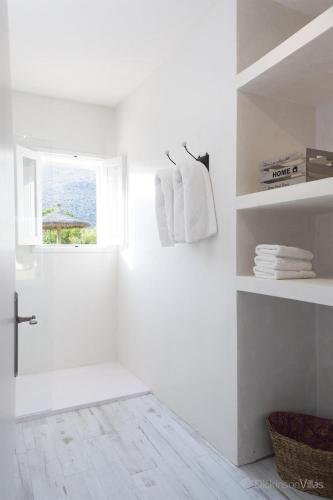 Port de Pollenca Villa Sleeps 8 With Pool And Air Con