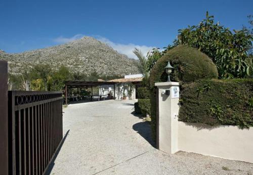 Villa In Port de Pollenca Sleeps 6 With Pool And Wifi