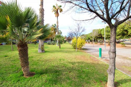Tranquilo Y C�modo Adosado En Puerto de Sagunto